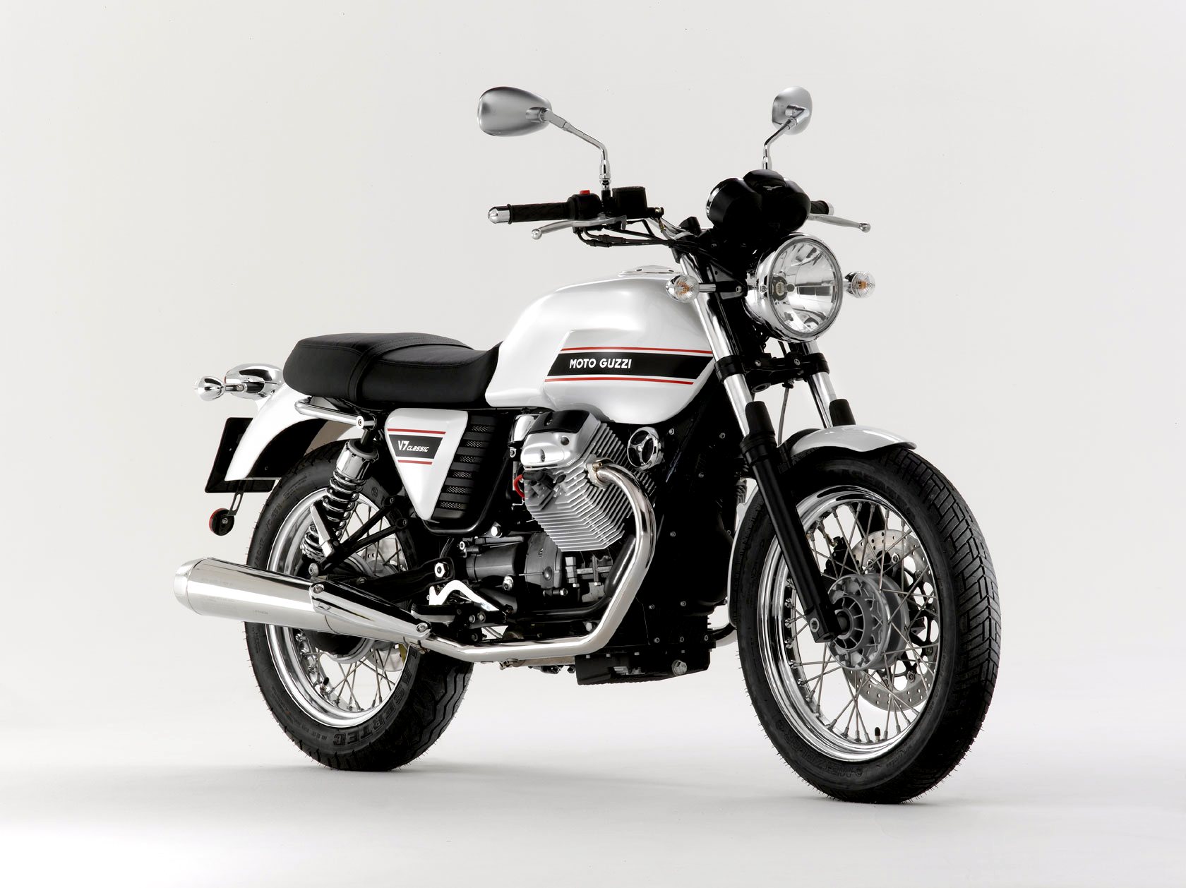 MOTO GUZZI V7