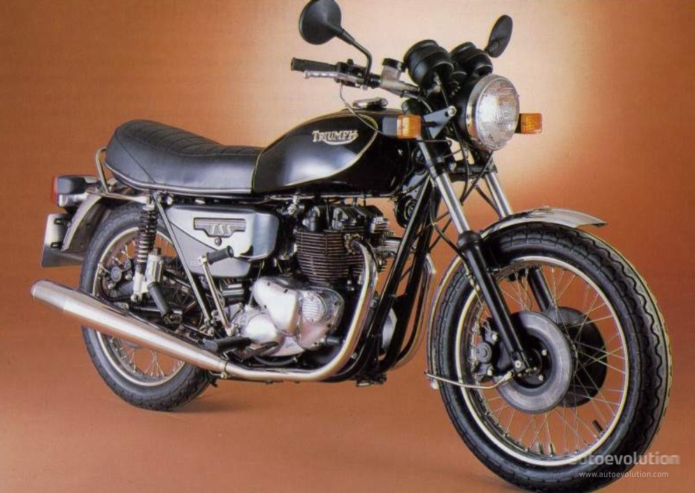 Triumph TSS - 1